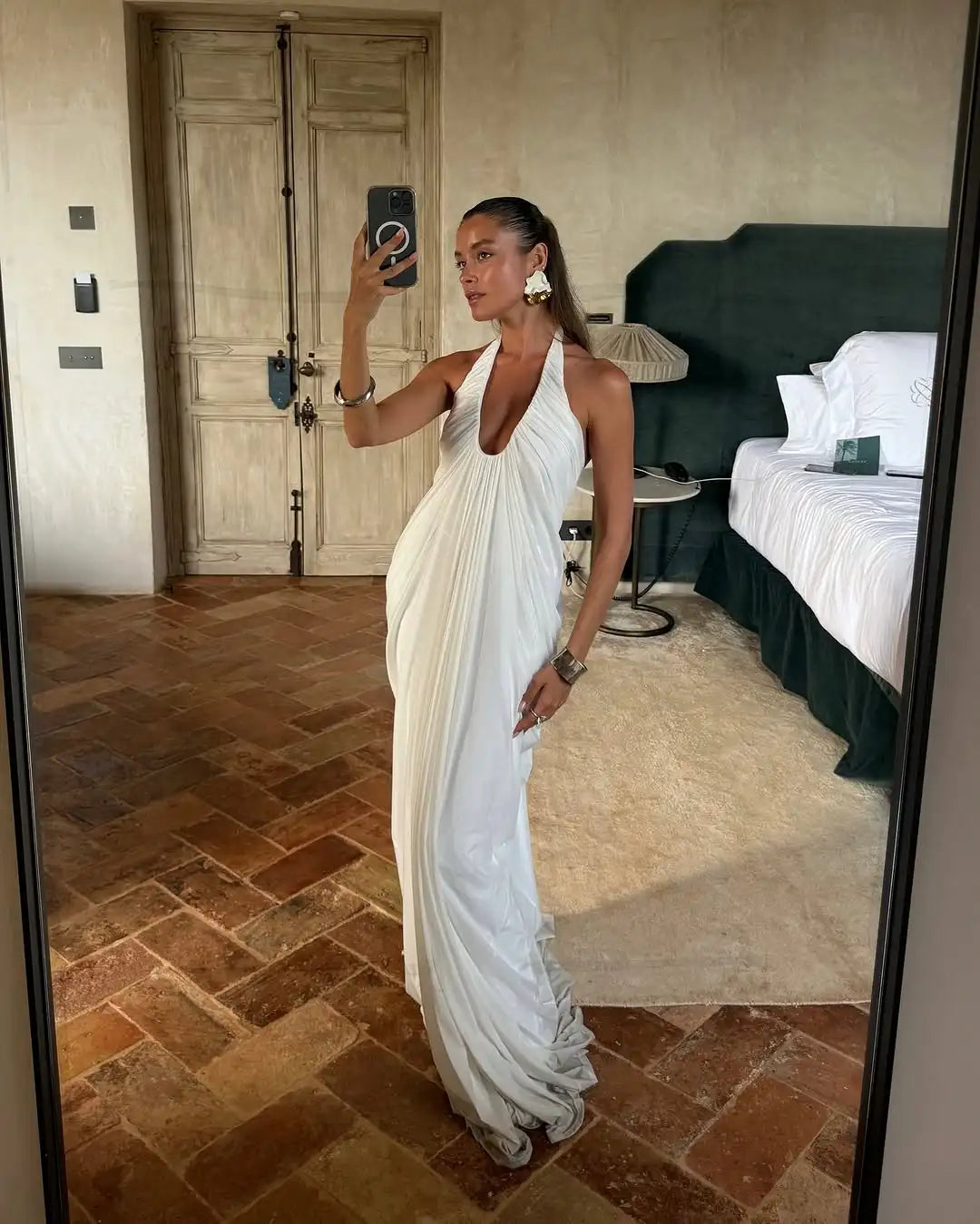 Women Solid Halter Backless Pleated Maxi Dress