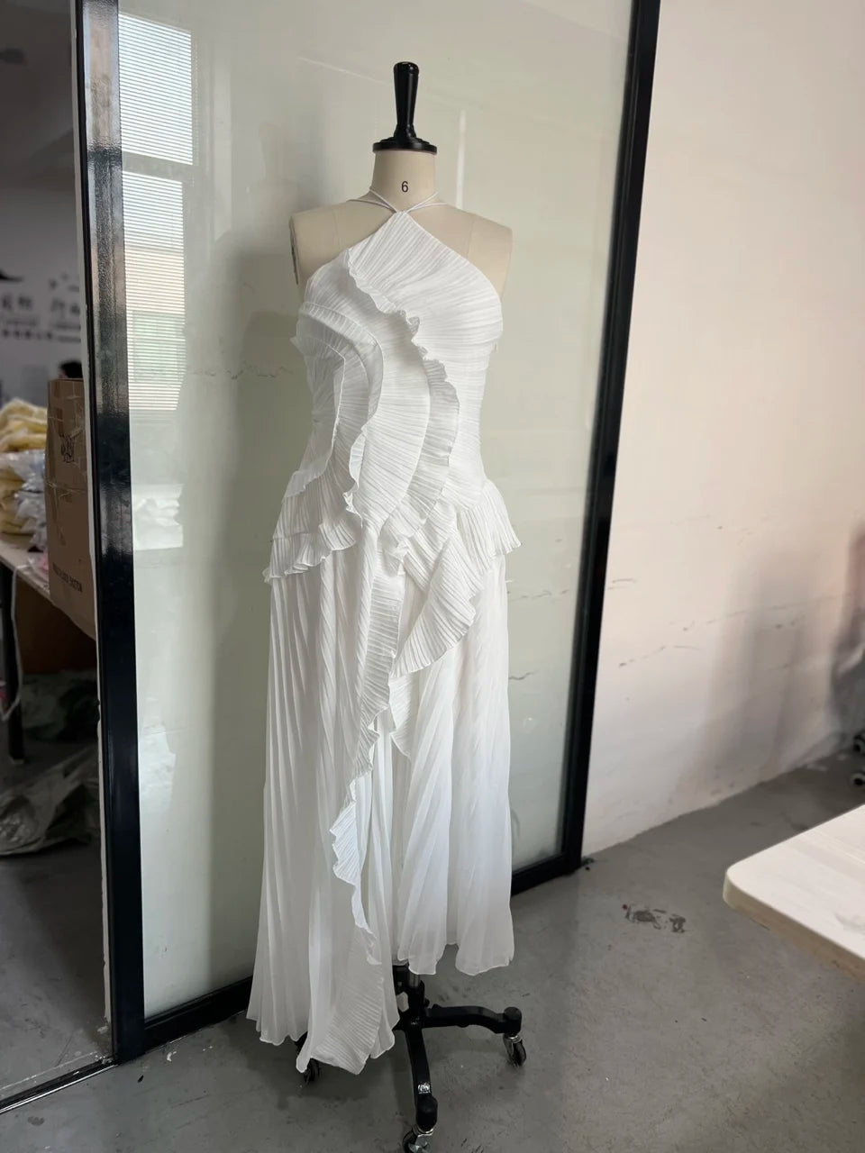 Chic Elegant Lotus Edge Maxi Dress